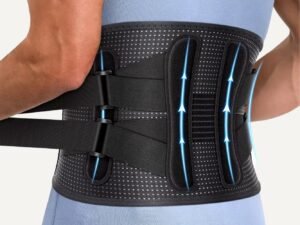 hombre con faja lumbar para el dolor lumbar