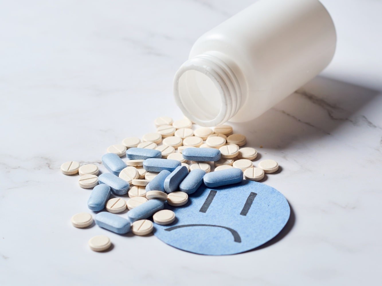 pastillas antiestrés sobre la mesa