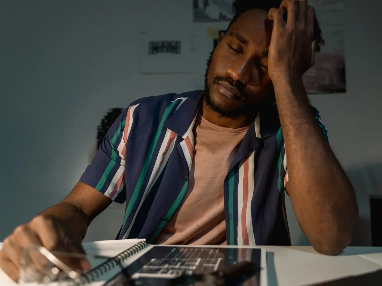 person with symptoms of overtiredness